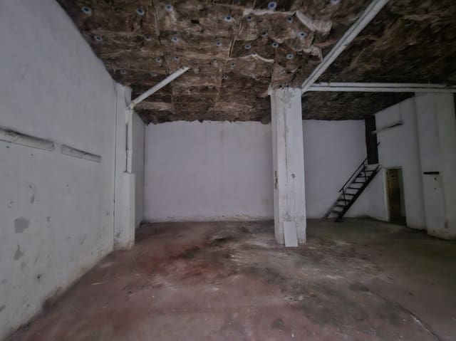 Kaupallinen vuokrattavana paikassa Burlada - 1 000 € (Ref: 9585975)