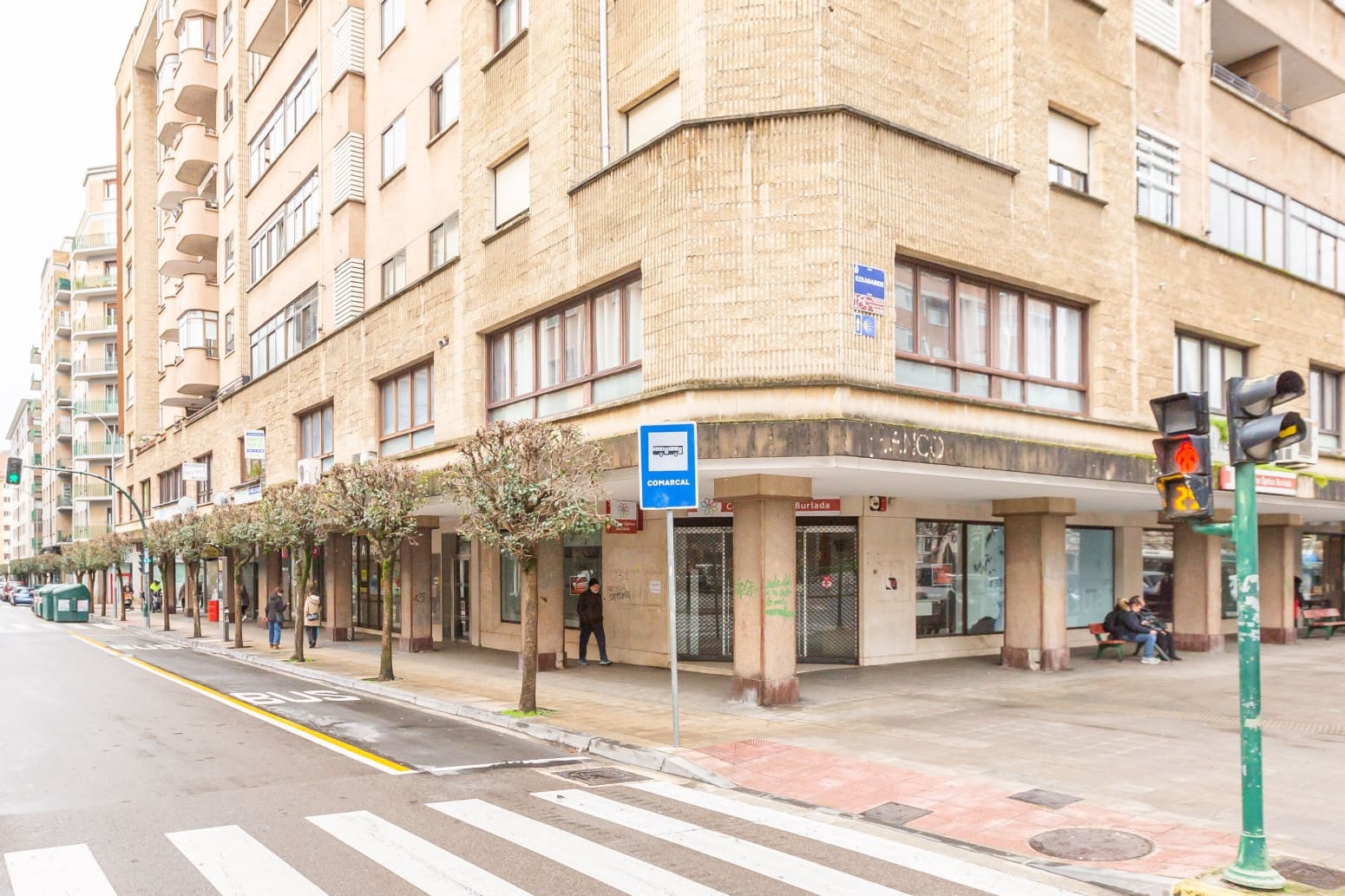 Commercial for rent in Burlada - € 1,800 (Ref: 9585976)