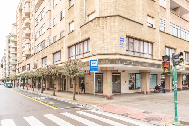 Kaupallinen vuokrattavana paikassa Burlada - 1 800 € (Ref: 9585976)