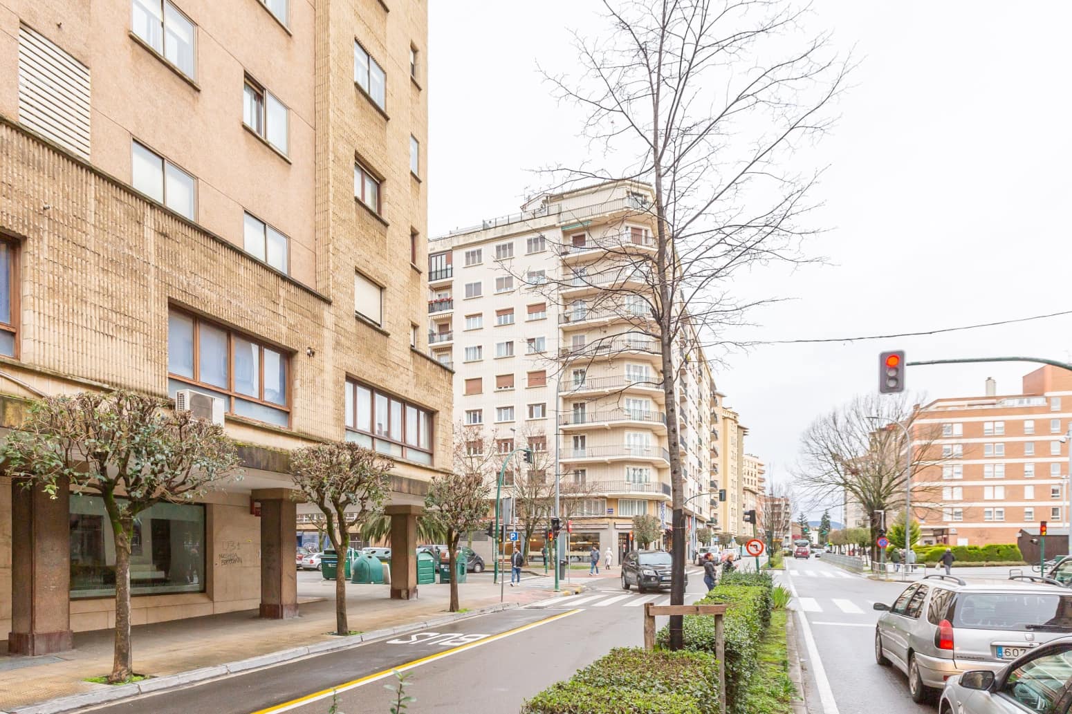 Commercial for rent in Burlada - € 1,800 (Ref: 9585976)