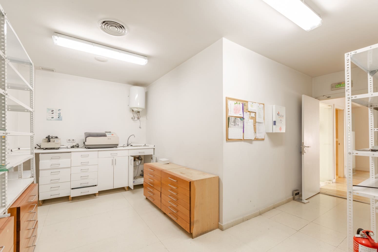 Commercial for rent in Burlada - € 1,800 (Ref: 9585976)
