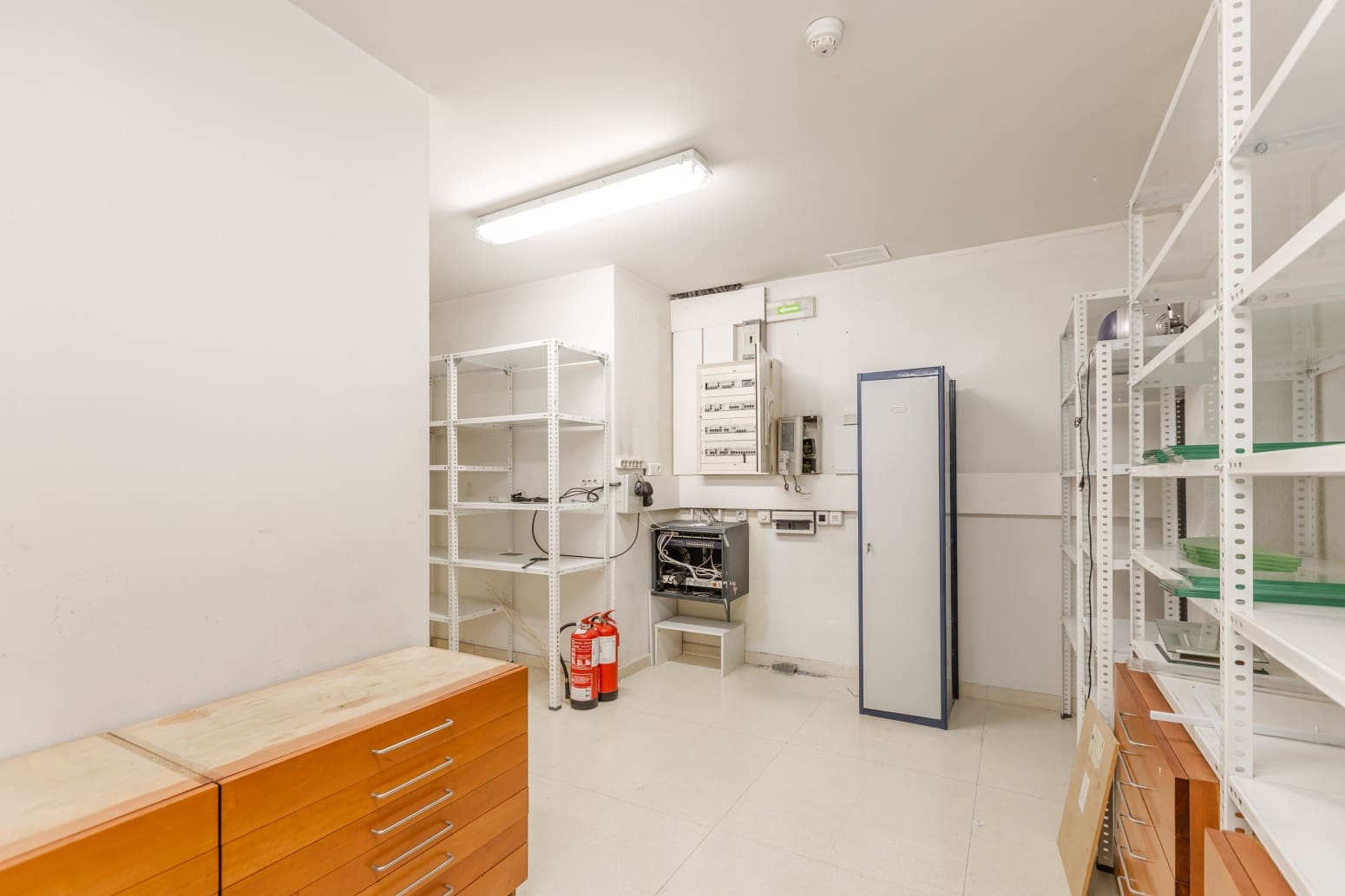 Commercial for rent in Burlada - € 1,800 (Ref: 9585976)
