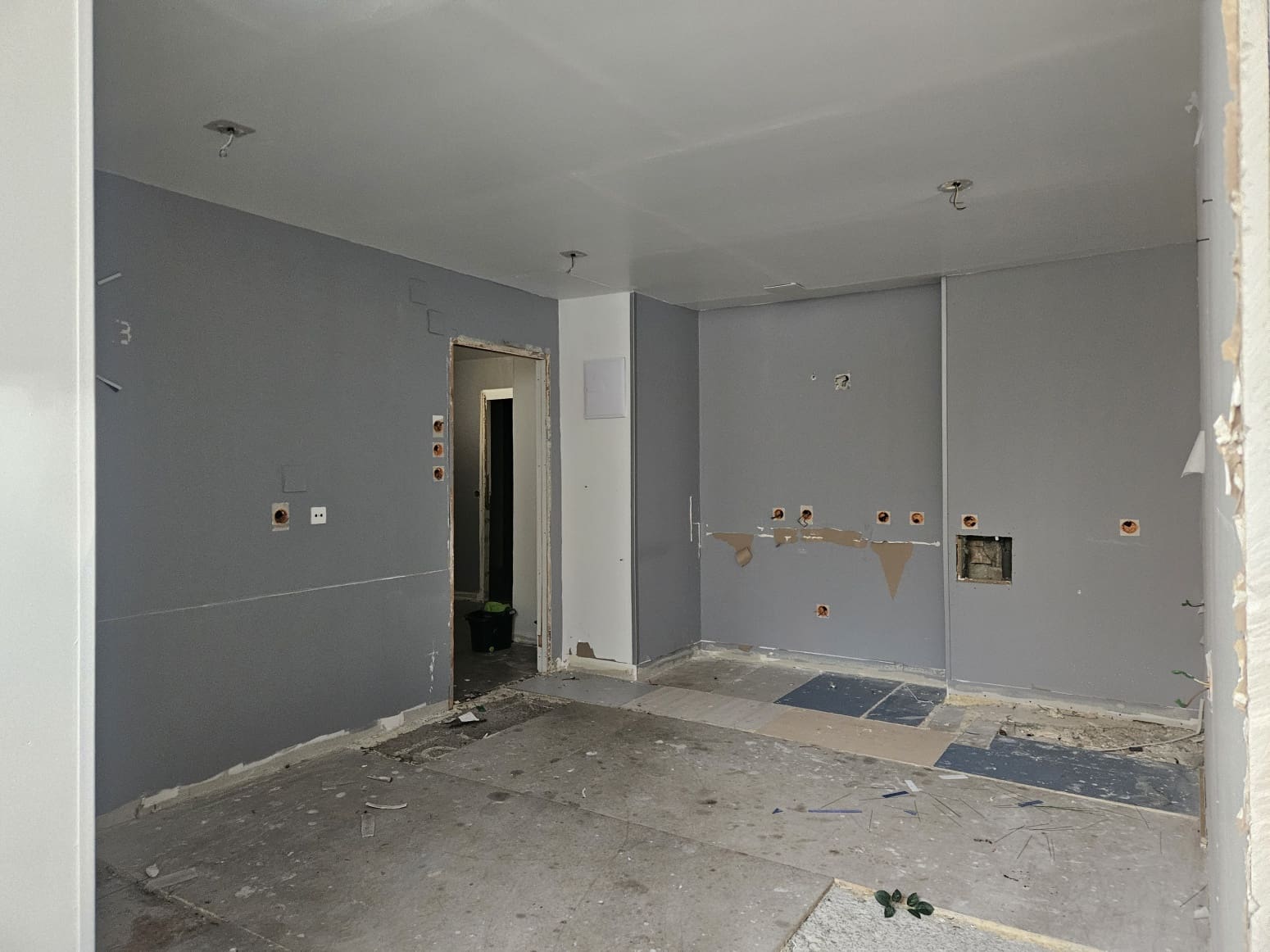 Commercial for rent in Burlada - € 450 (Ref: 9585979)