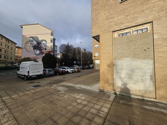 Kaupallinen vuokrattavana paikassa Burlada - 450 € (Ref: 9585979)