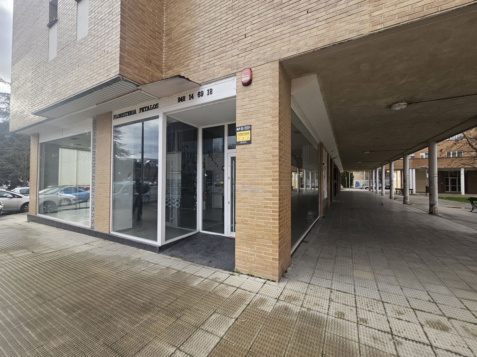 Commercial for rent in Burlada - € 750 (Ref: 9585980)