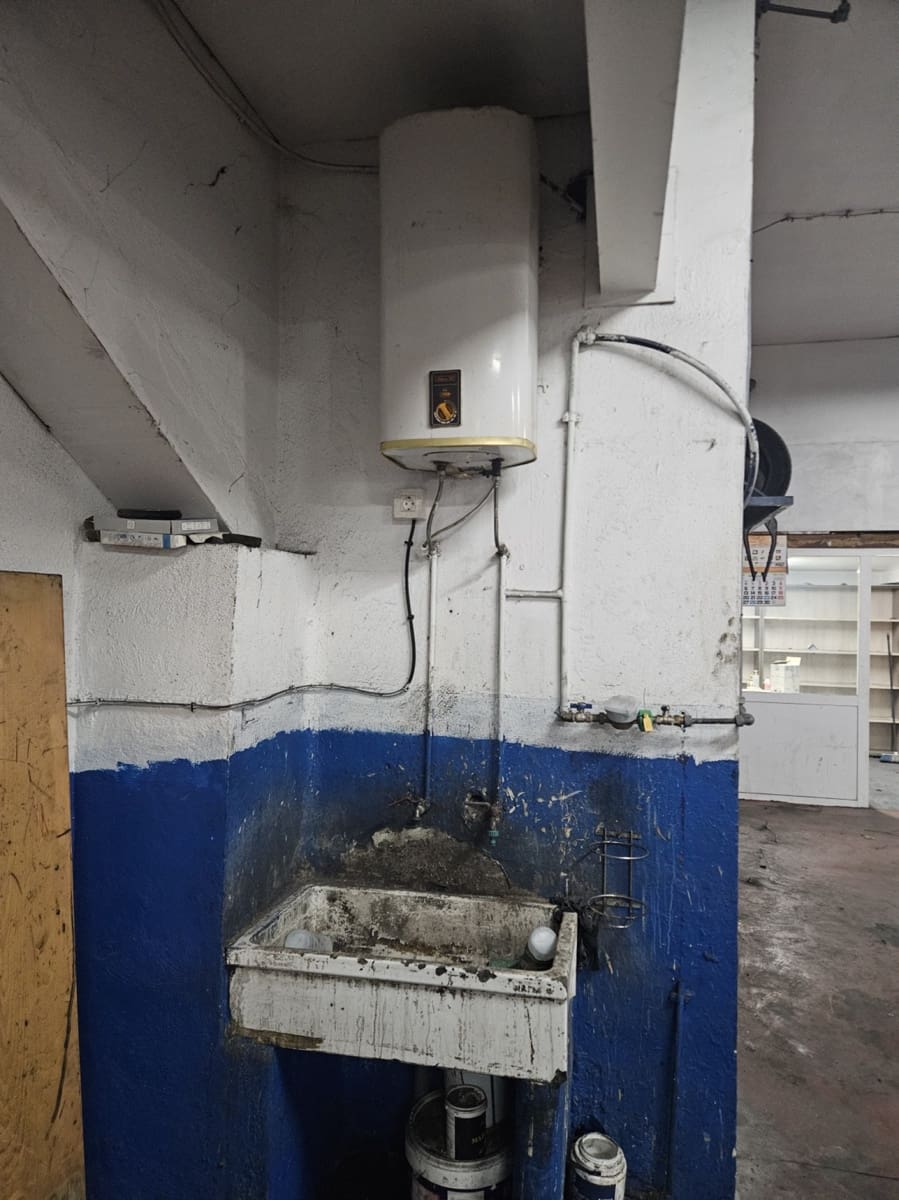 Local Comercial en Pamplona / Iruña en alquiler - 880 € (Ref: 9585981)