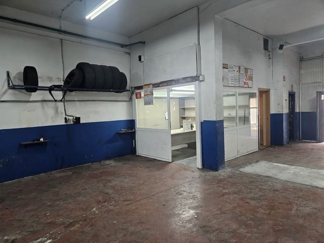 Commercieel te huur in Pamplona - € 880 (Ref: 9585981)