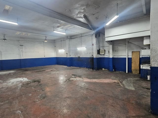 Commercieel te huur in Pamplona - € 880 (Ref: 9585981)