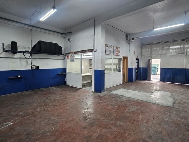 Commercieel te huur in Pamplona - € 880 (Ref: 9585981)