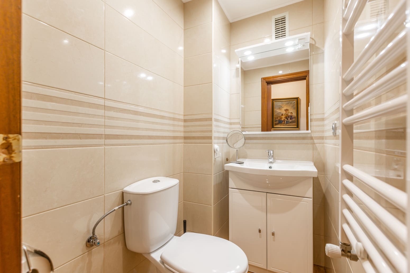 4 bedroom Flat for sale in Pamplona / Iruna with garage - € 479,000 (Ref: 9590854)