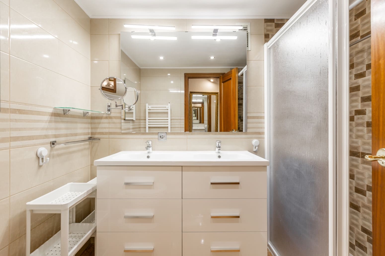 4 bedroom Flat for sale in Pamplona / Iruna with garage - € 479,000 (Ref: 9590854)