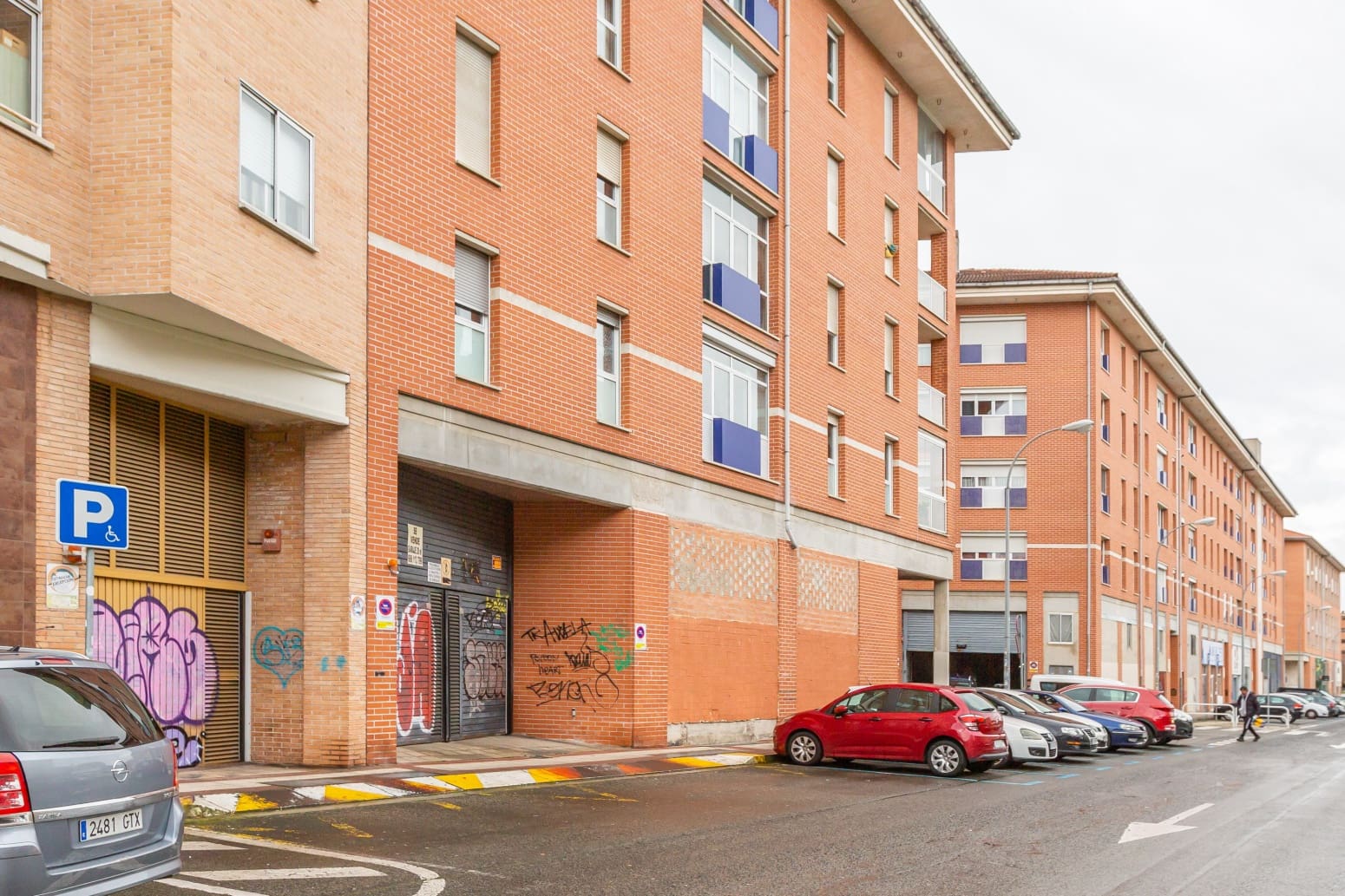 4 slaapkamer Flat te koop in Pamplona met garage - € 239.900 (Ref: 9590855)
