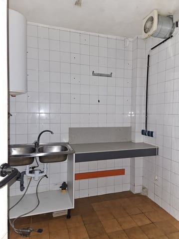 Commercieel te huur in Pamplona - € 800 (Ref: 9590856)