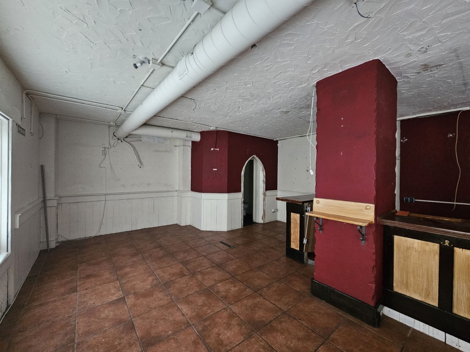 Commercial for rent in Pamplona / Iruna - € 800 (Ref: 9590856)