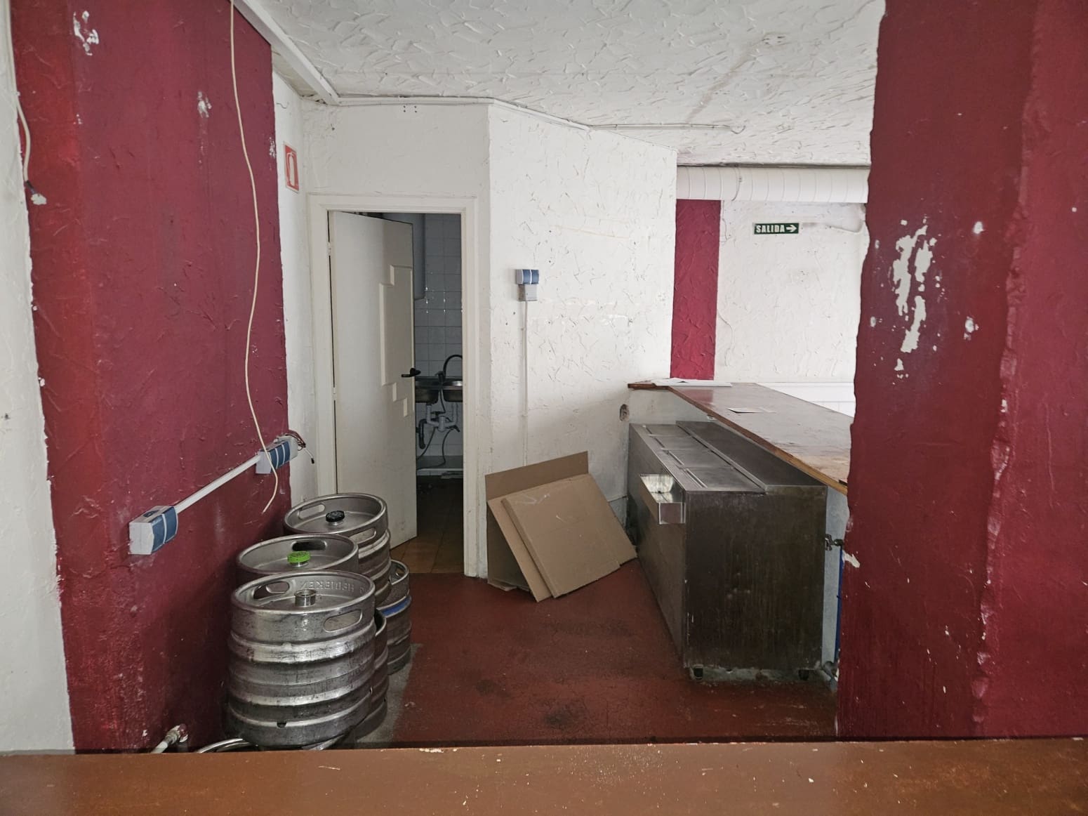 Commercial for rent in Pamplona / Iruna - € 800 (Ref: 9590856)