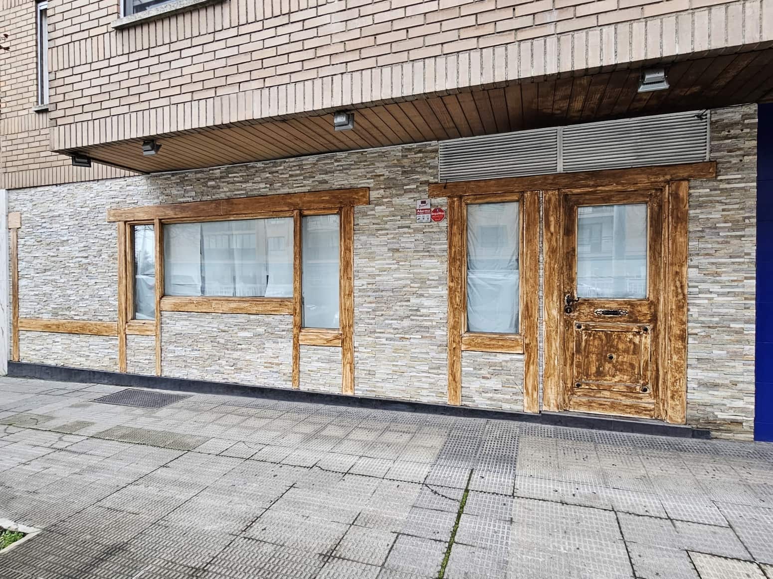 Commercial for rent in Pamplona / Iruna - € 800 (Ref: 9590856)