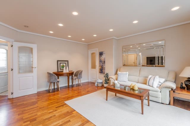 2 makuuhuone Asunto myytävänä paikassa Pamplona mukana 
autotalli - 465 000 € (Ref: 9594800)