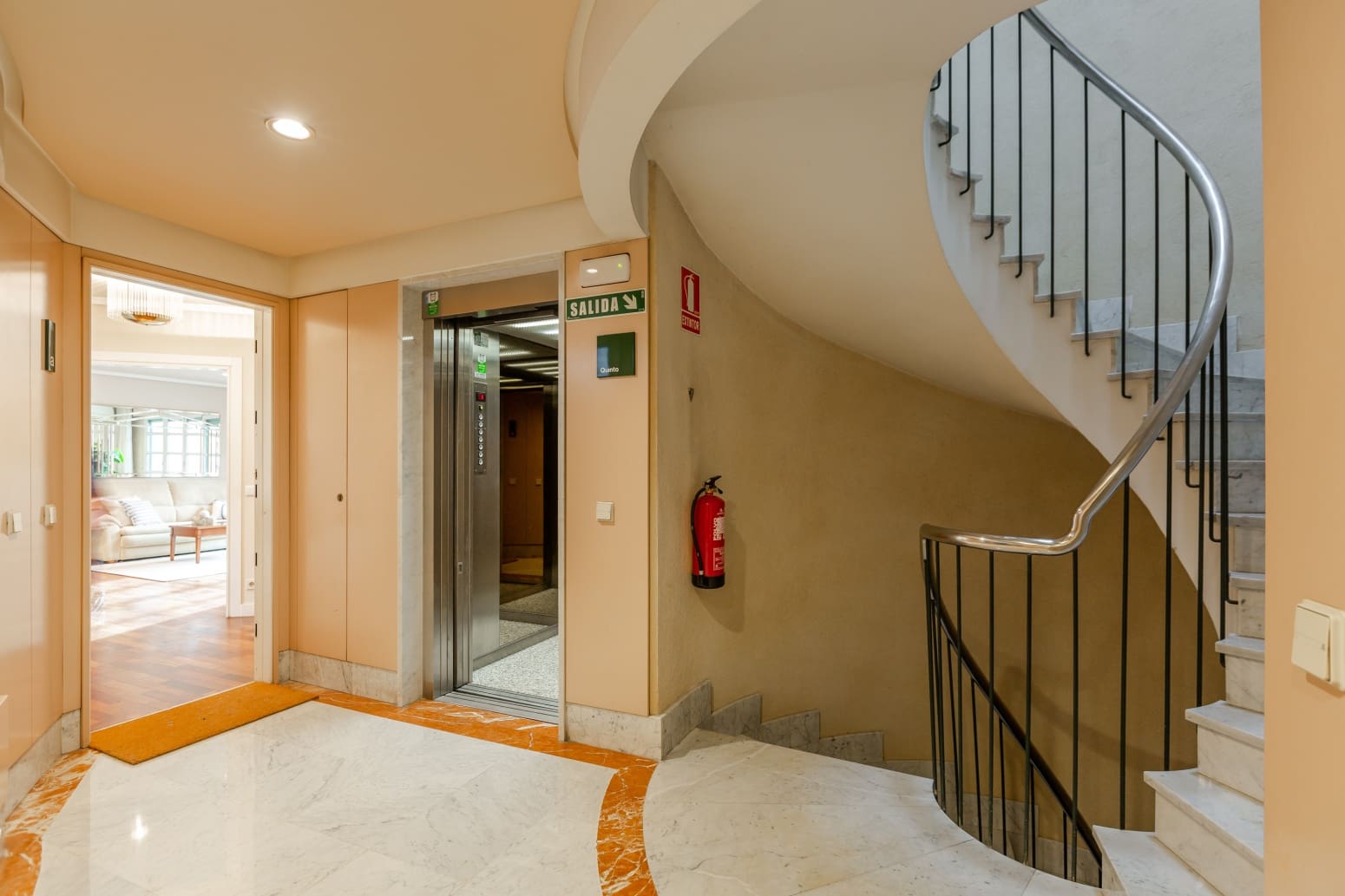 2 makuuhuone Asunto myytävänä paikassa Pamplona mukana 
autotalli - 465 000 € (Ref: 9594800)