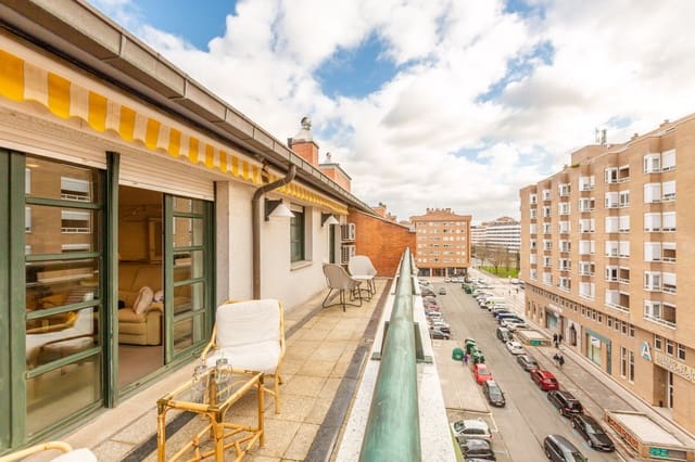 2 makuuhuone Asunto myytävänä paikassa Pamplona mukana 
autotalli - 465 000 € (Ref: 9594800)