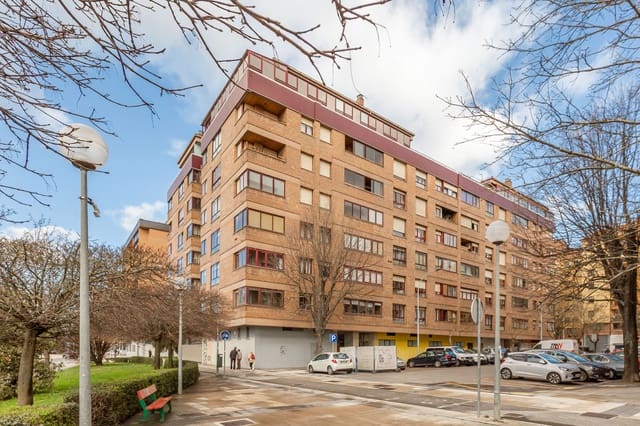 4 makuuhuone Asunto myytävänä paikassa Pamplona mukana 
autotalli - 425 000 € (Ref: 9594801)