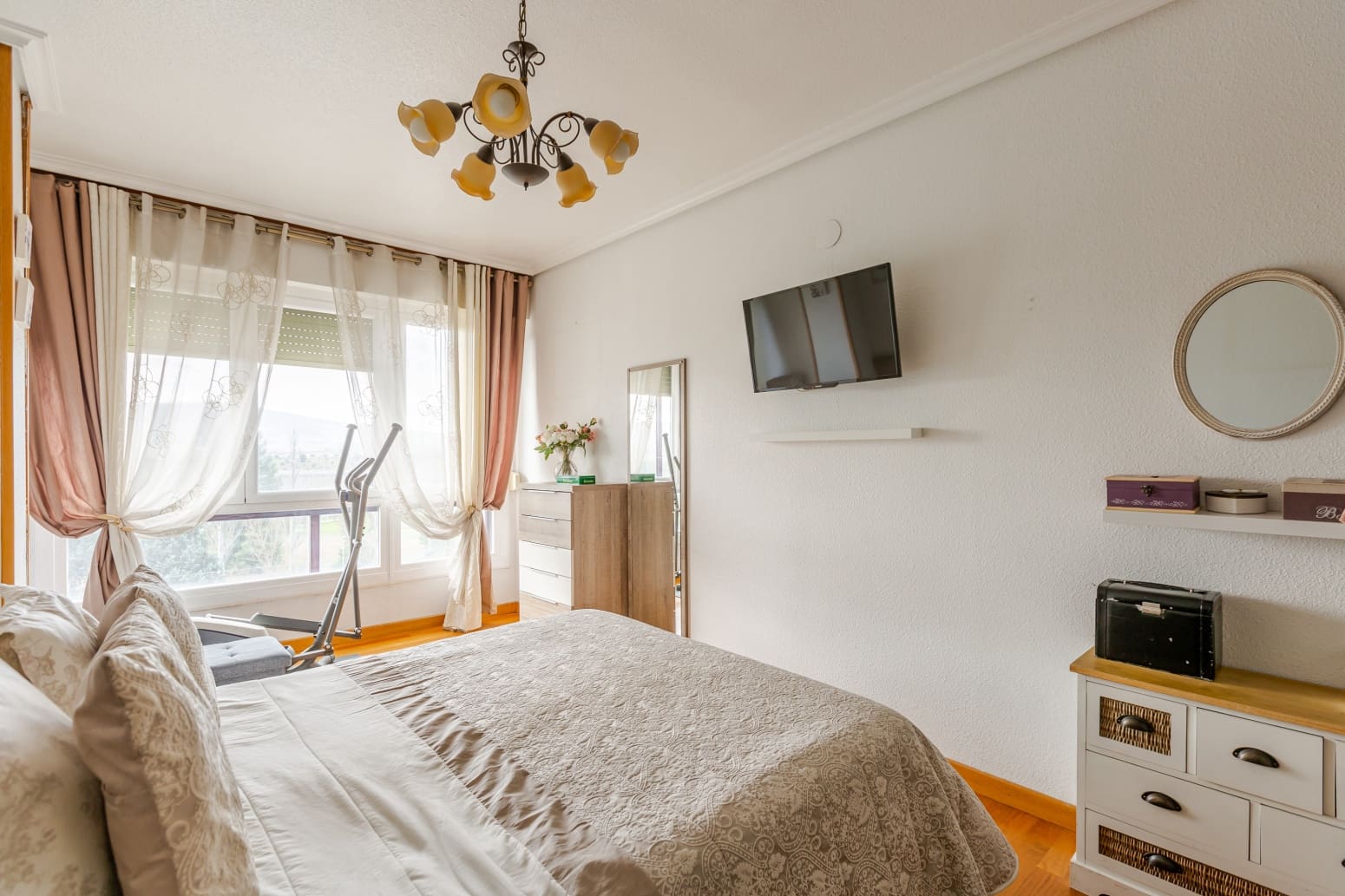 4 makuuhuone Asunto myytävänä paikassa Pamplona mukana 
autotalli - 425 000 € (Ref: 9594801)