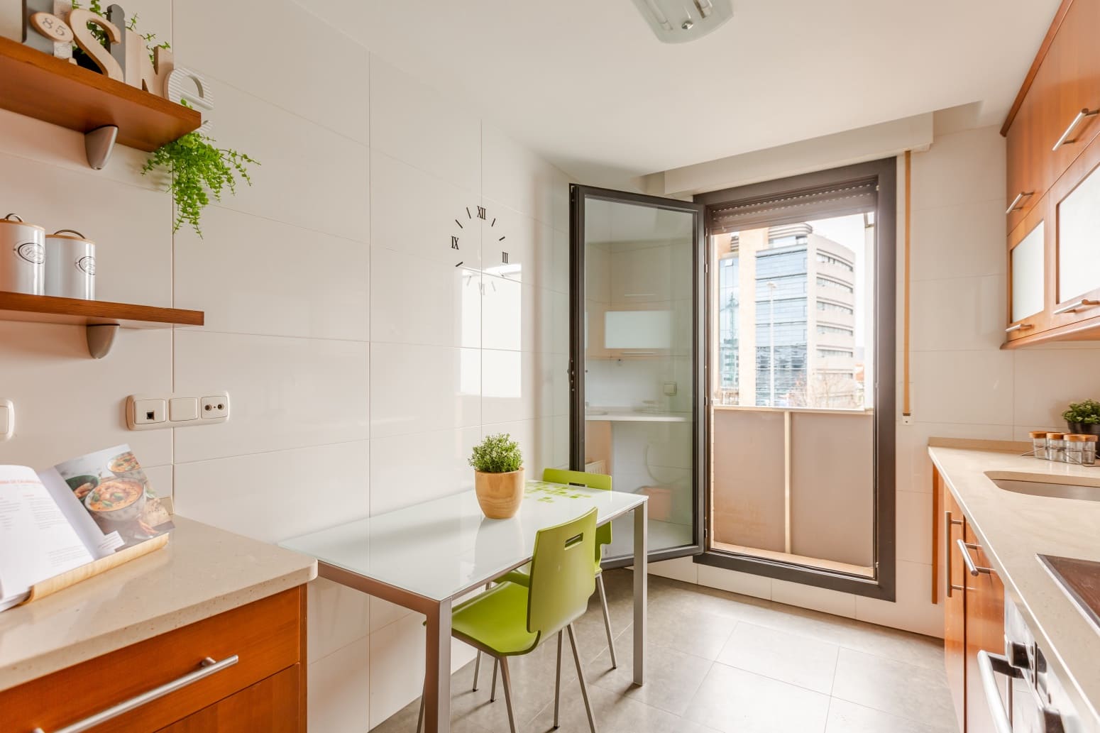 3 slaapkamer Flat te koop in Artica met garage - € 280.000 (Ref: 9594802)