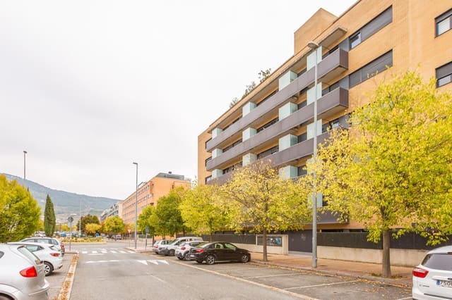 3 slaapkamer Flat te koop in Artica, Berrioplano met garage - € 280.000 (Ref: 9594802)