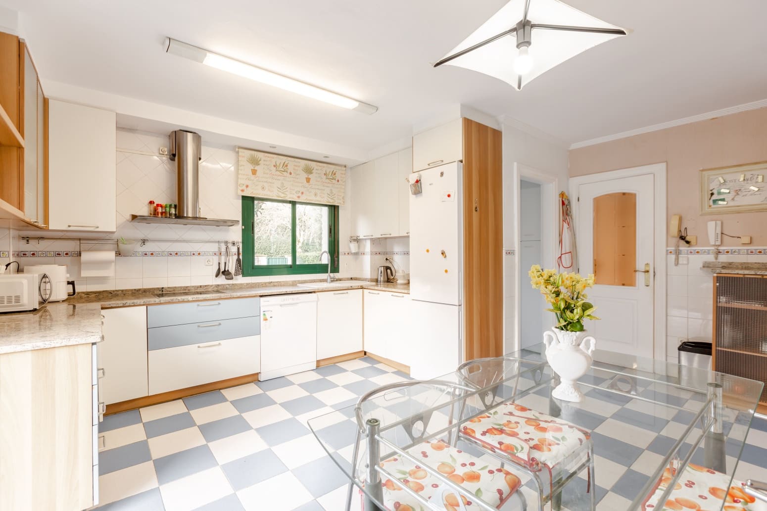 5 slaapkamer Villa te koop in Egues met garage - € 815.000 (Ref: 9594803)