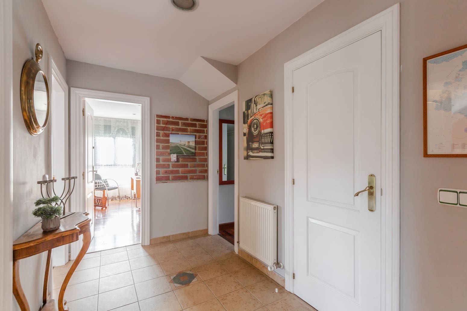 5 slaapkamer Villa te koop in Egues met garage - € 815.000 (Ref: 9594803)