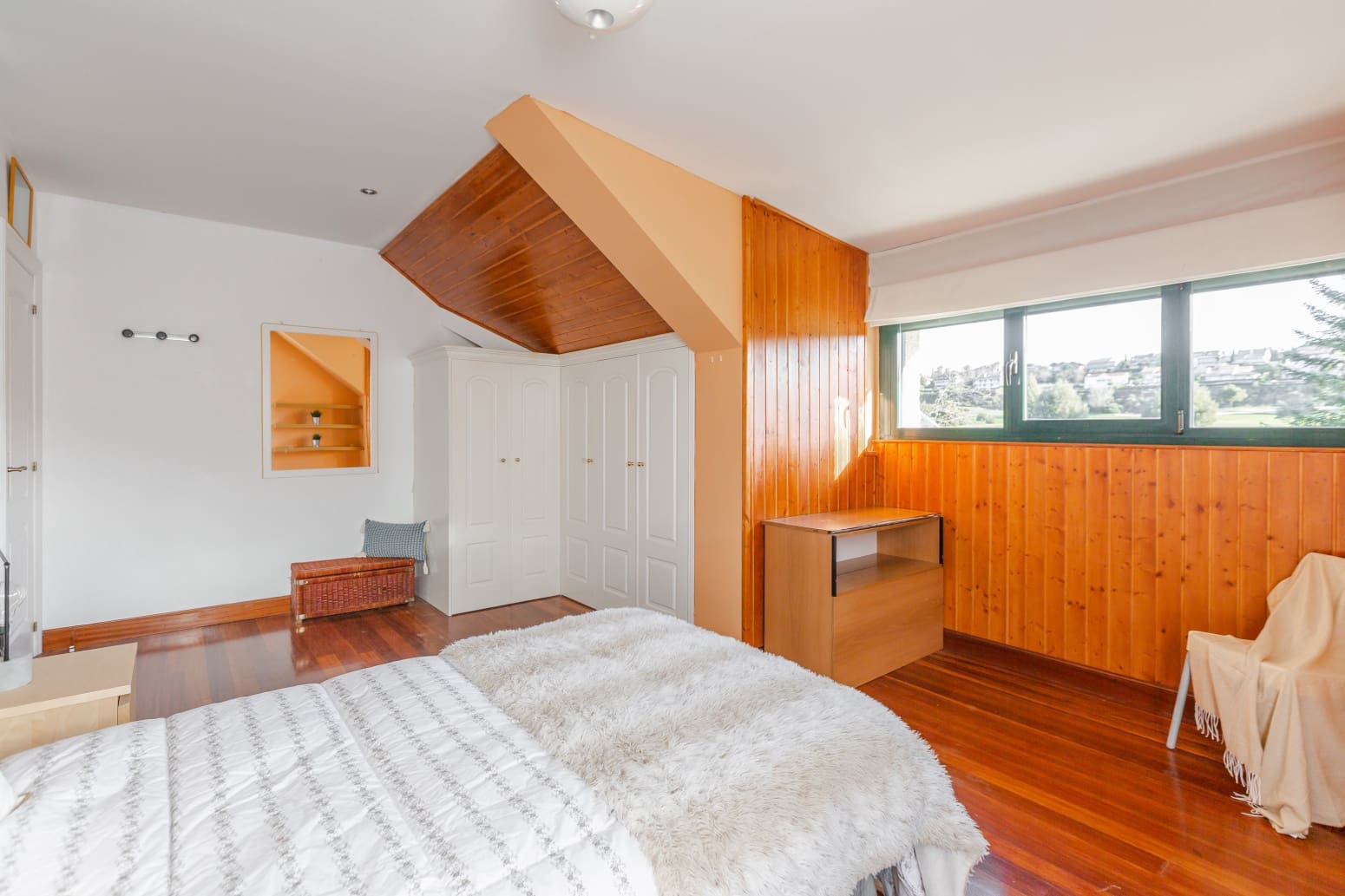 5 slaapkamer Villa te koop in Egues met garage - € 815.000 (Ref: 9594803)