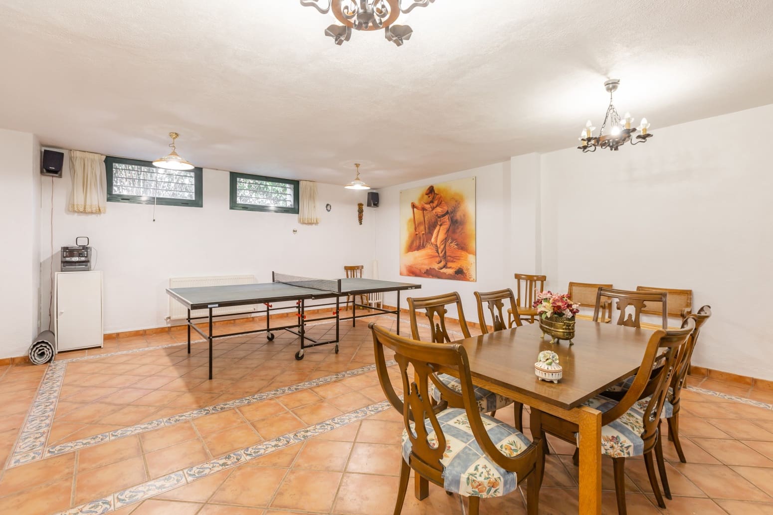 5 slaapkamer Villa te koop in Egues met garage - € 815.000 (Ref: 9594803)