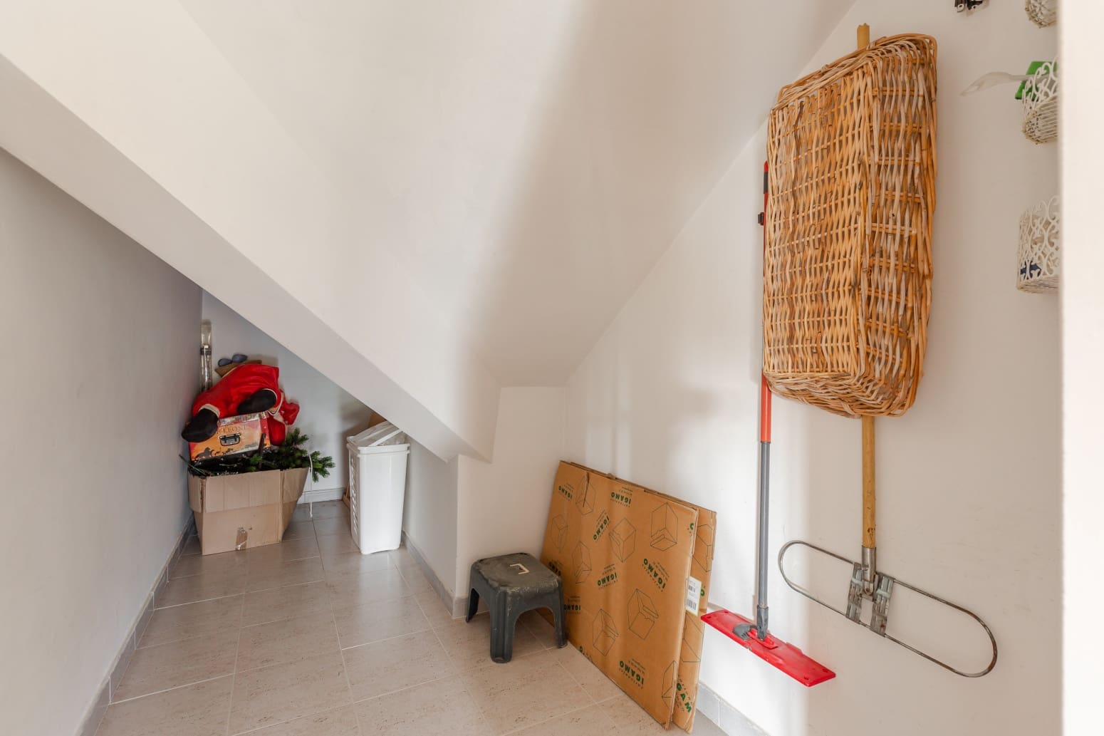 5 slaapkamer Villa te koop in Egues met garage - € 815.000 (Ref: 9594803)