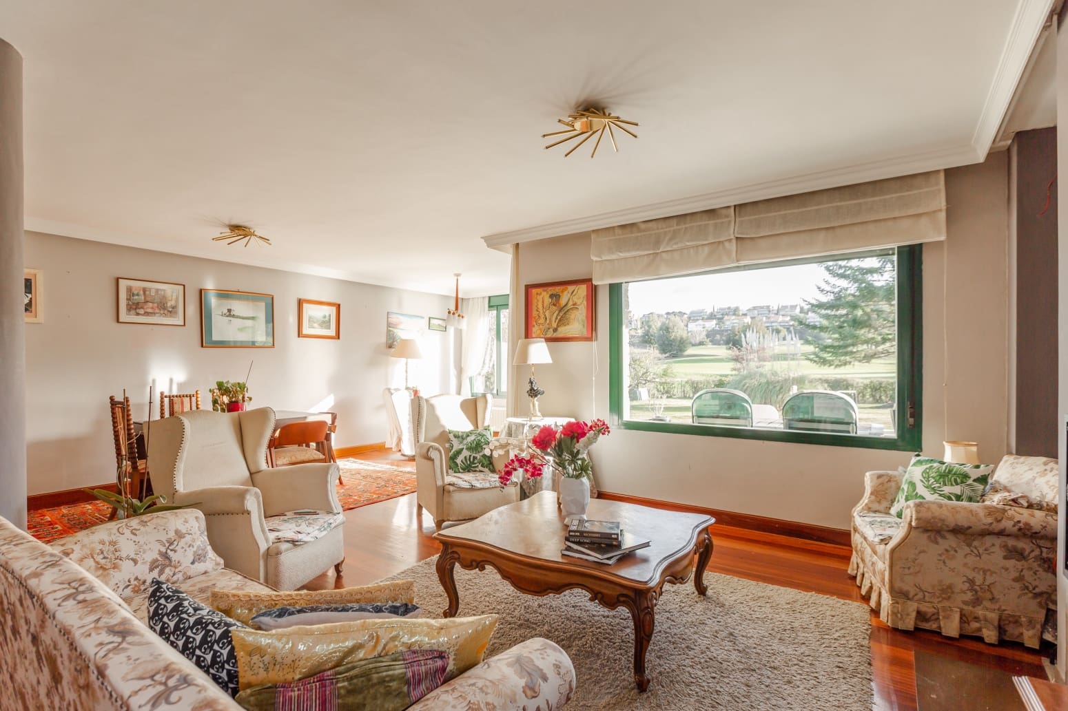 5 slaapkamer Villa te koop in Egues met garage - € 815.000 (Ref: 9594803)