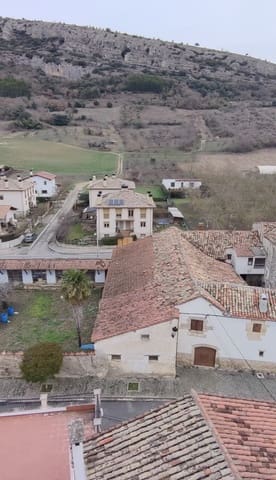 10 slaapkamer Villa te koop in Etxauri met garage - € 320.000 (Ref: 9601089)