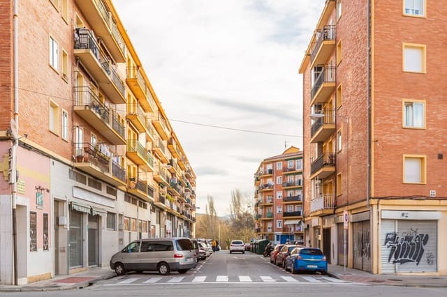 Loft til salgs i Pamplona - € 7 500 (Ref: 9611232)