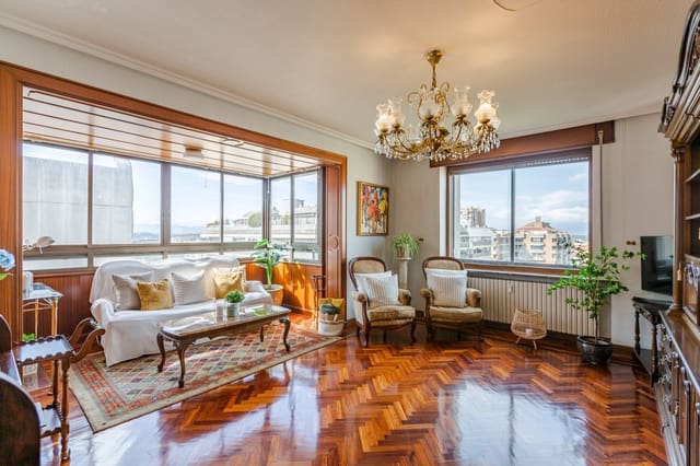 Piso de 2 habitaciones en Pamplona / Iruña en venta con garaje - 359.000 € (Ref: 9615251)