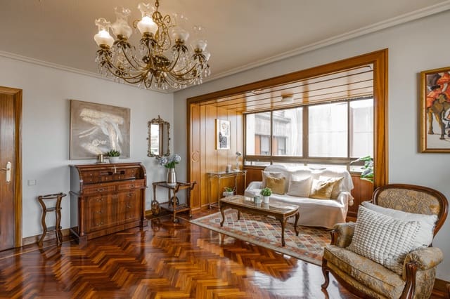 Piso de 2 habitaciones en Pamplona / Iruña en venta con garaje - 359.000 € (Ref: 9615251)