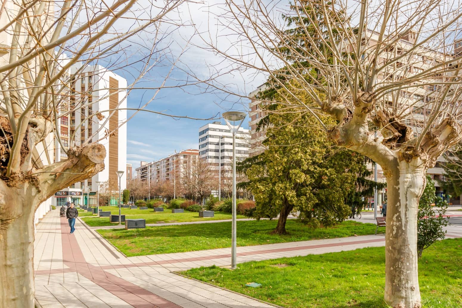 Piso de 2 habitaciones en Pamplona / Iruña en venta con garaje - 359.000 € (Ref: 9615251)