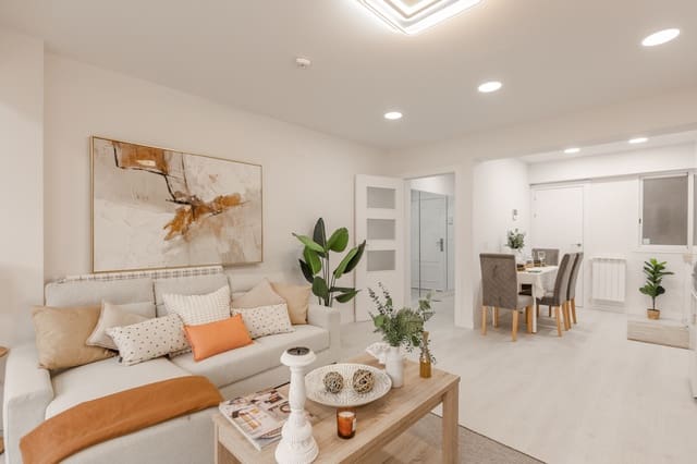 4 bedroom Flat for sale in Pamplona / Iruña with garage - € 420,000 (Ref: 9615252)