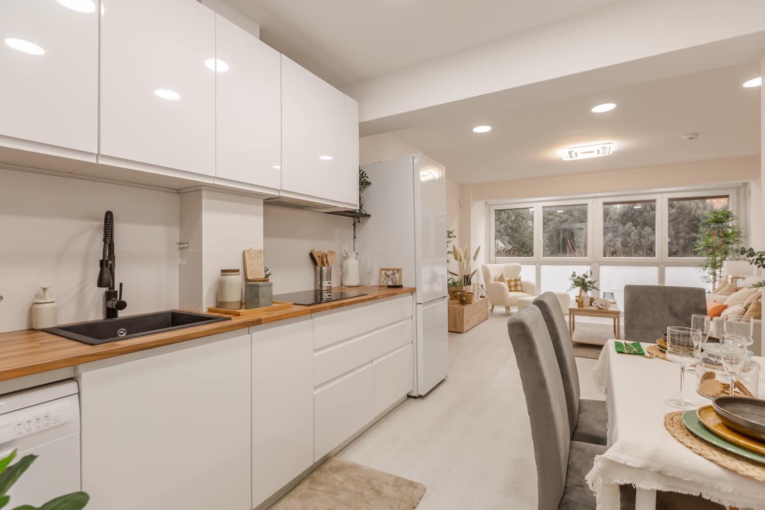 4 slaapkamer Flat te koop in Pamplona met garage - € 420.000 (Ref: 9615252)