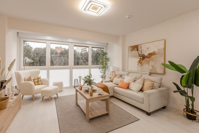 4 bedroom Flat for sale in Pamplona / Iruña with garage - € 420,000 (Ref: 9615252)