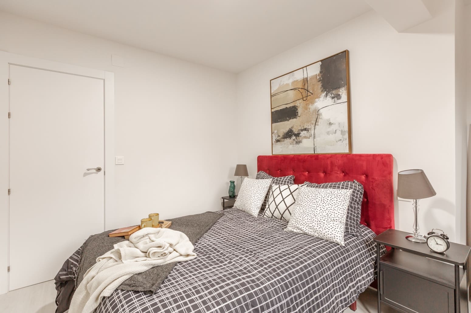 4 slaapkamer Flat te koop in Pamplona met garage - € 420.000 (Ref: 9615252)