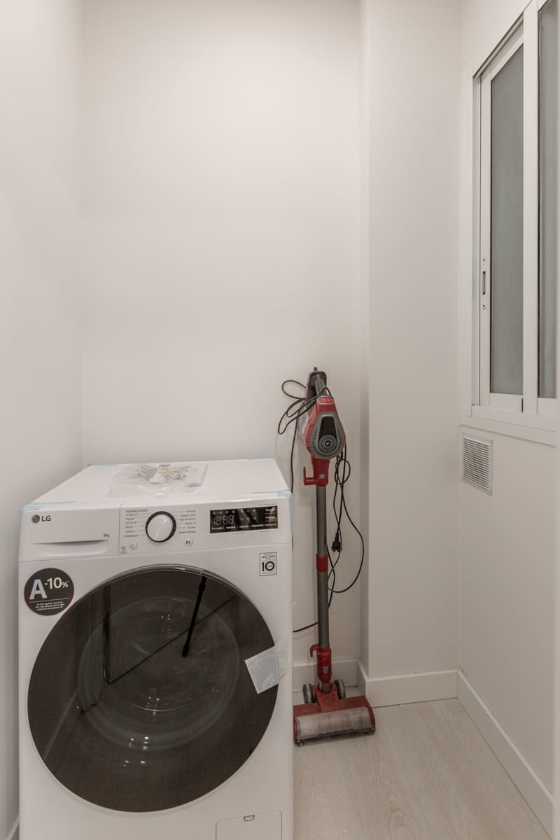 4 slaapkamer Flat te koop in Pamplona met garage - € 420.000 (Ref: 9615252)