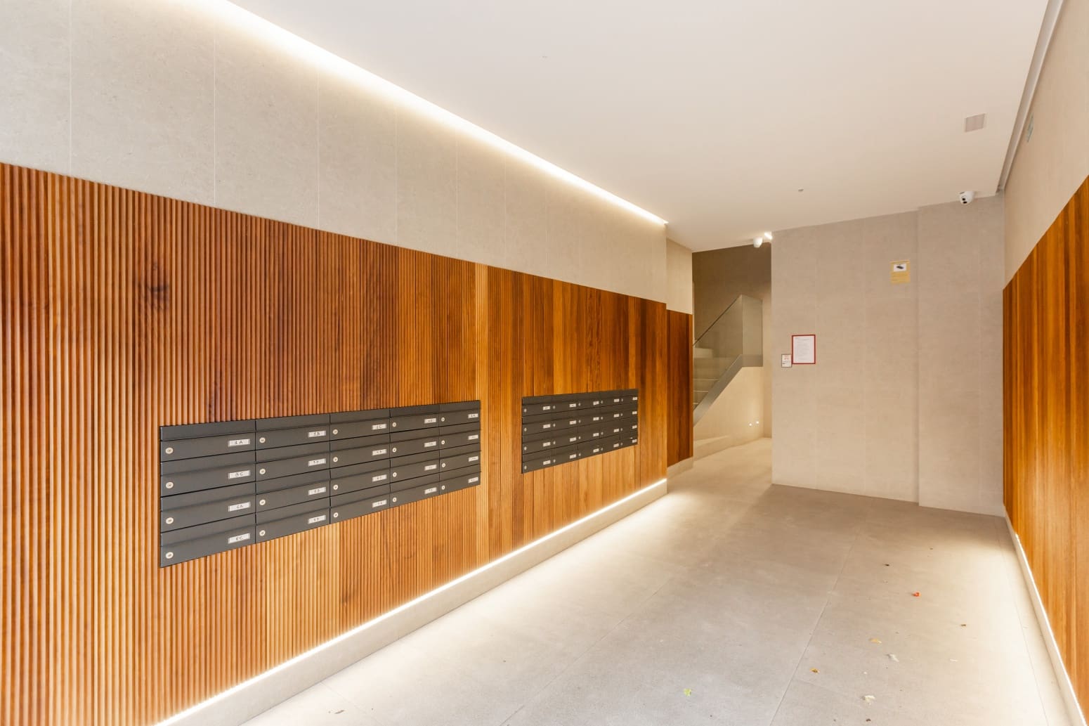 4 slaapkamer Flat te koop in Pamplona met garage - € 420.000 (Ref: 9615252)