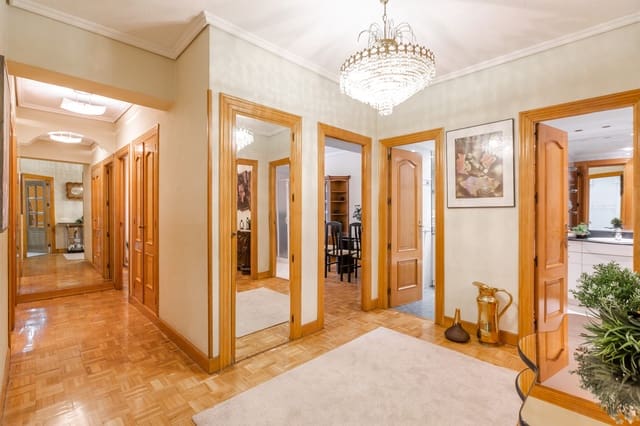 3 chambre Appartement à vendre à Pampelune avec garage - 490 000 € (Ref: 9619086)