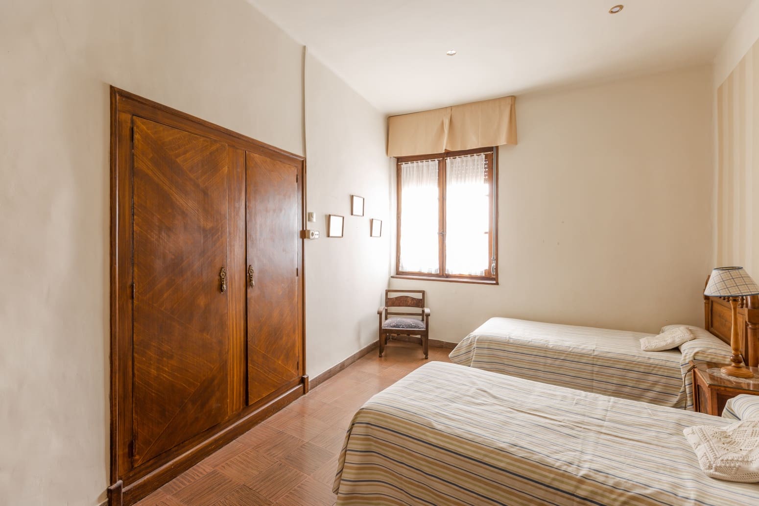 8 sovrum Villa till salu i Allo med garage - 500 000 € (Ref: 9629798)