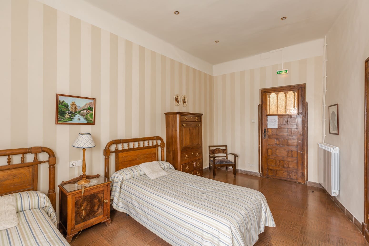 8 sovrum Villa till salu i Allo med garage - 500 000 € (Ref: 9629798)