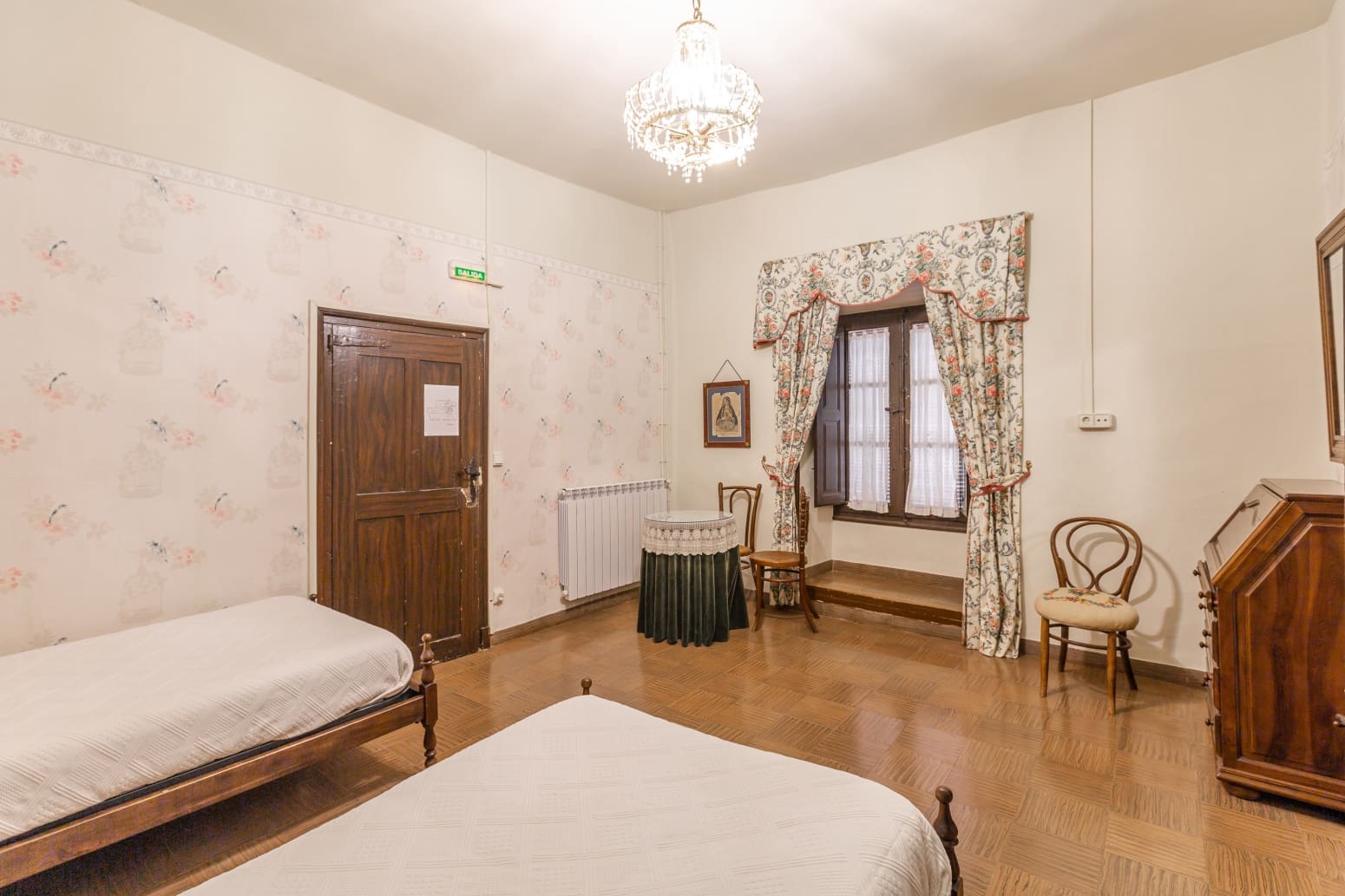 8 sovrum Villa till salu i Allo med garage - 500 000 € (Ref: 9629798)