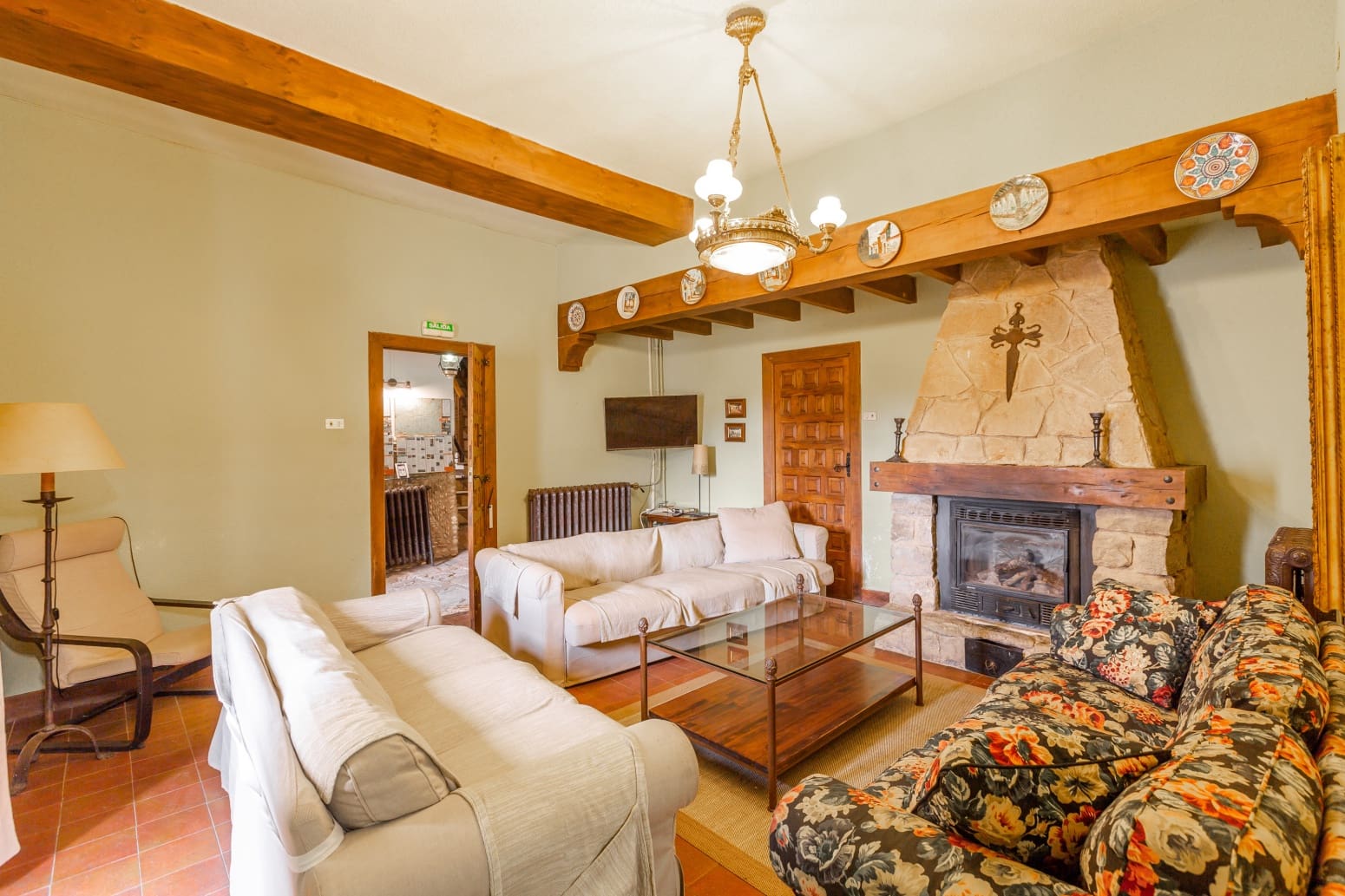 8 sovrum Villa till salu i Allo med garage - 500 000 € (Ref: 9629798)