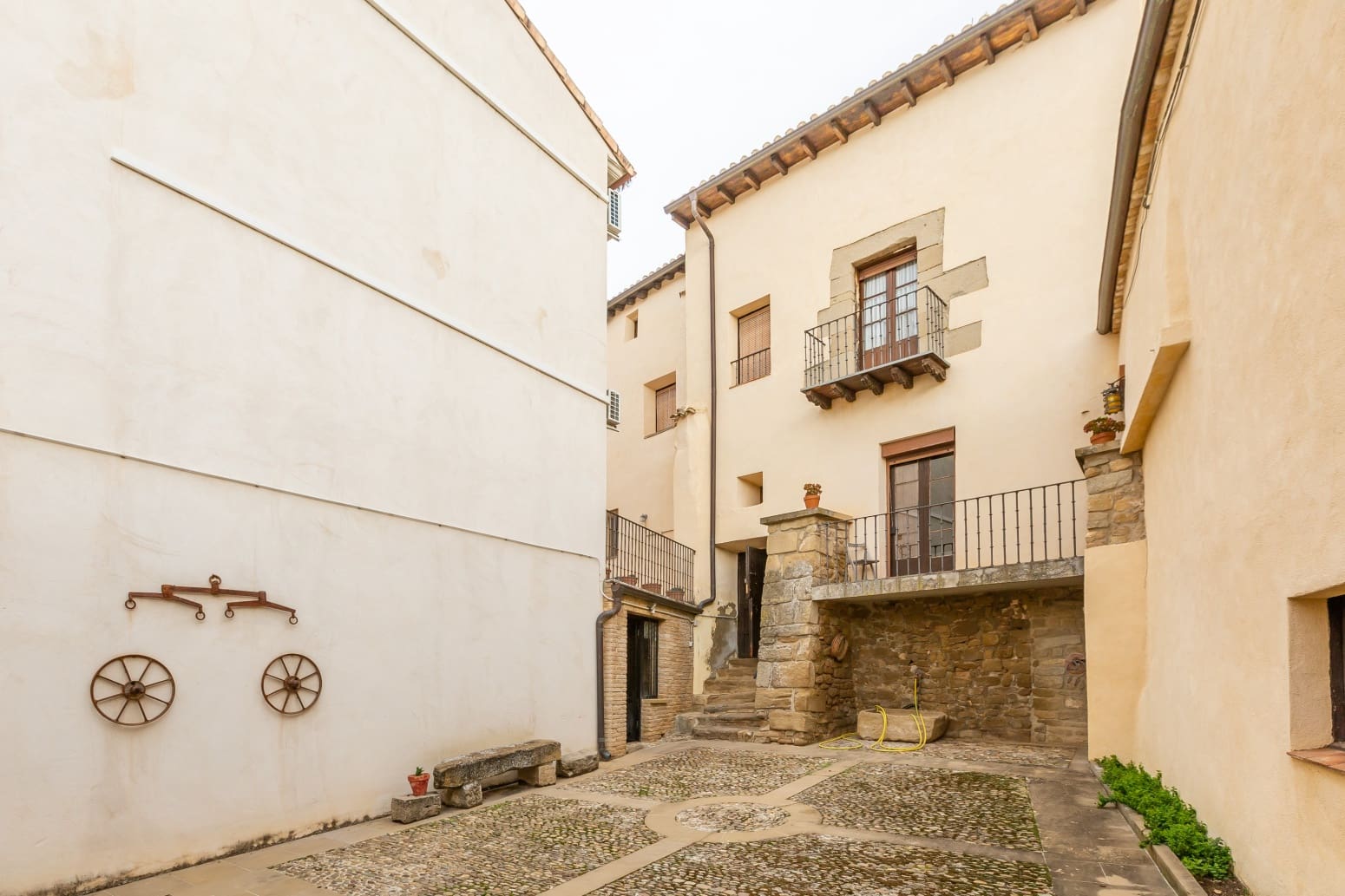 8 sovrum Villa till salu i Allo med garage - 500 000 € (Ref: 9629798)